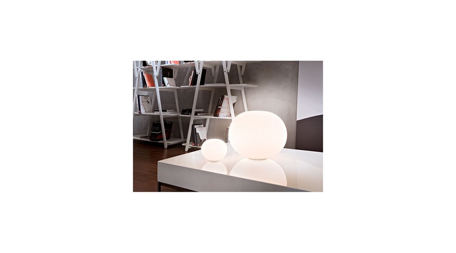 glo-ball-basic-table-zero-morrison-flos-F33300-product-life-03-720x498